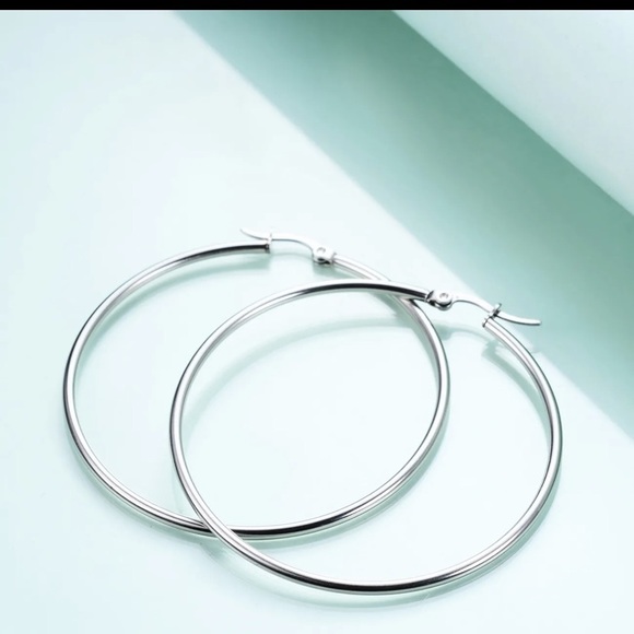 Waterproof  Stainless Steel Medium Hoop Earrings Silver Arracadas Acero - Picture 4 of 6